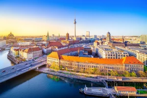 Escort Berlin · Anreise und Konditionen bei LEA Escort