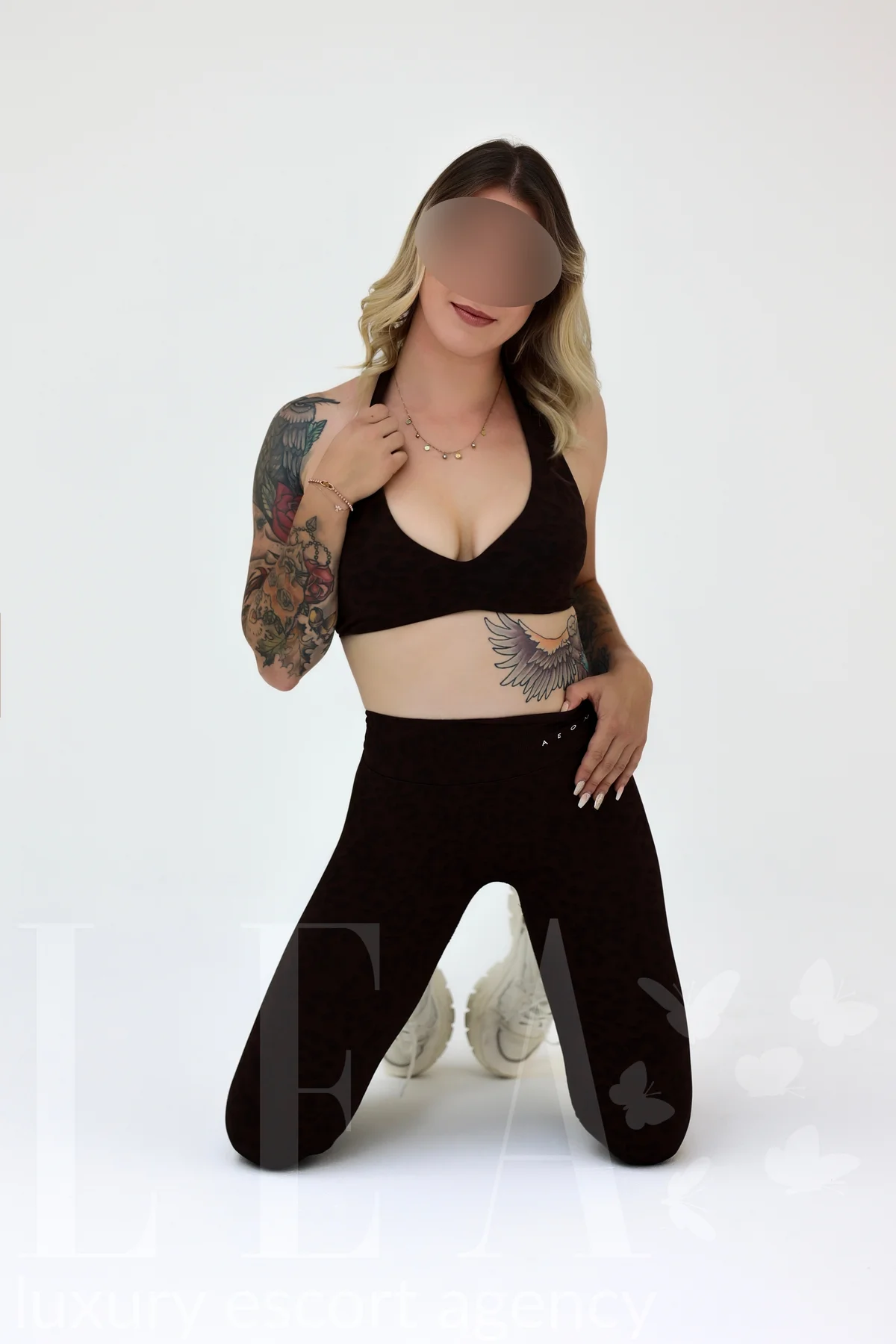 Begleitdame Julia in München in Sport-Bralette und Leggings